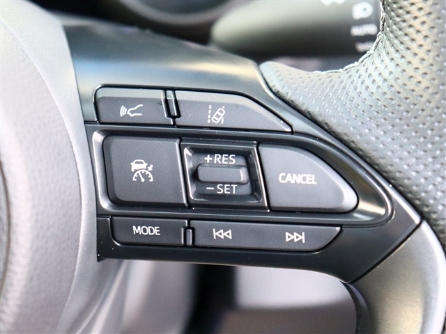 トヨタ ヤリスクロス　ハイブリッド １．５ ハイブリッド ＧＲスポーツ R5年 (関東) 99