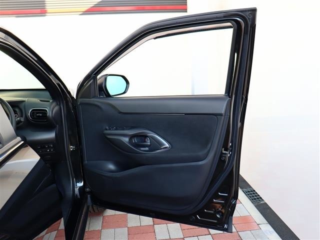 トヨタ ヤリスクロス　ハイブリッド １．５ ハイブリッド ＧＲスポーツ R5年 (関東) 99