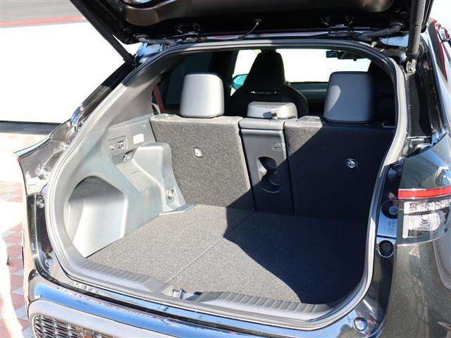 トヨタ ヤリスクロス　ハイブリッド １．５ ハイブリッド ＧＲスポーツ R5年 (関東) 99