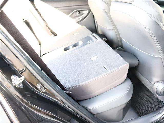 トヨタ ヤリスクロス　ハイブリッド １．５ ハイブリッド ＧＲスポーツ R5年 (関東) 99