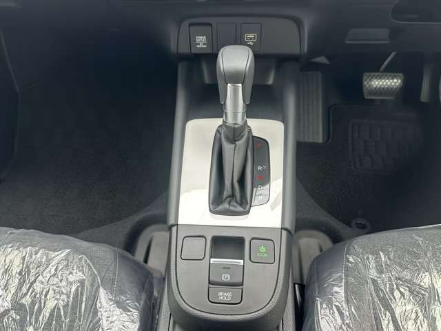 ホンダ フィット　ハイブリッド １．５ Ｅ：ＨＥＶ ホーム R6年 (東海) 99