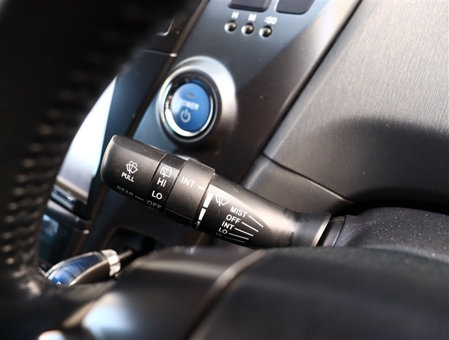 トヨタ プリウスΑ １．８ Ｓ チューン ブラック H26年 (関東) 99