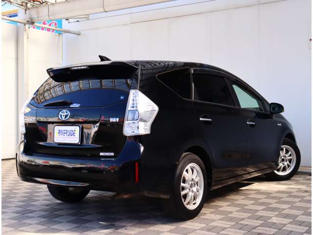 トヨタ プリウスΑ １．８ Ｓ チューン ブラック H26年 (関東) 99