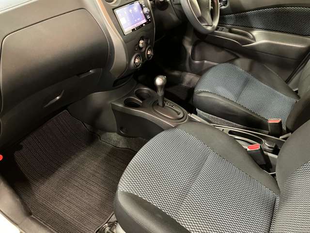 日産 ノート １．２ Ｘ ＦＯＵＲ ４ＷＤ H28年 (北海道) 99