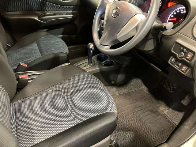 日産 ノート １．２ Ｘ ＦＯＵＲ ４ＷＤ H28年 (北海道) 99