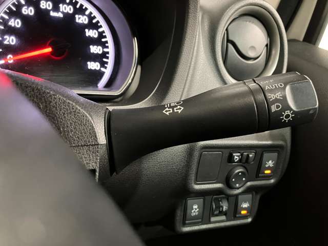 日産 ノート １．２ Ｘ ＦＯＵＲ ４ＷＤ H28年 (北海道) 99