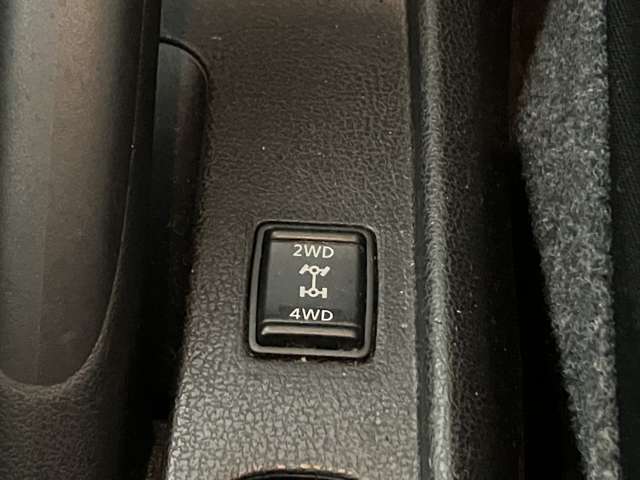 日産 ノート １．２ Ｘ ＦＯＵＲ ４ＷＤ H28年 (北海道) 99