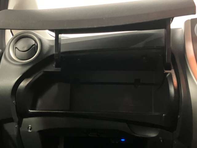 日産 ノート １．２ Ｘ ＦＯＵＲ ４ＷＤ H28年 (北海道) 99