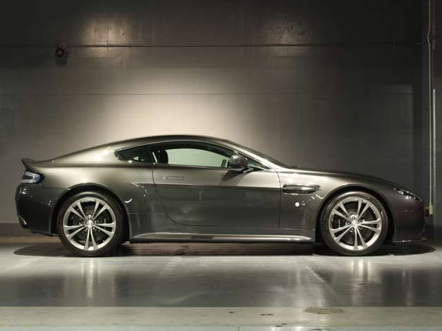 アストンマーティン Ｖ１２ヴァンテージ Ｓ スポーツシフトＩＩＩ H28年 (関東) 99