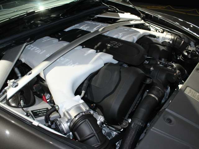 アストンマーティン Ｖ１２ヴァンテージ Ｓ スポーツシフトＩＩＩ H28年 (関東) 99