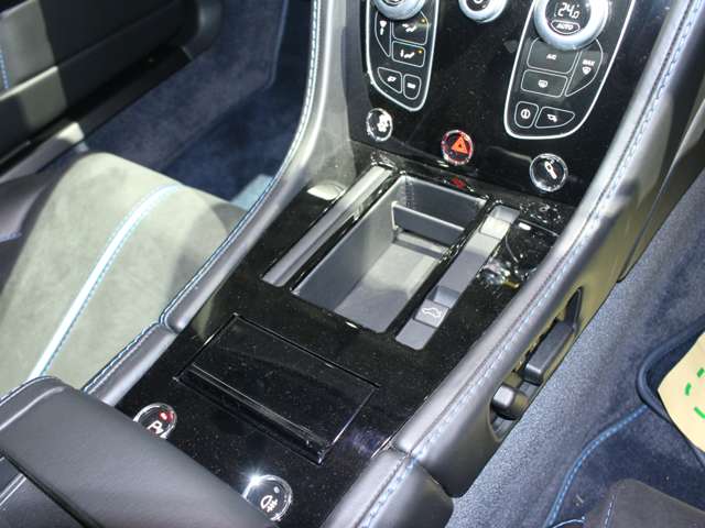 アストンマーティン Ｖ１２ヴァンテージ Ｓ スポーツシフトＩＩＩ H28年 (関東) 99