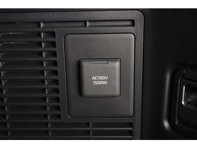 トヨタ ヴェルファイア　ハイブリッド ハイブリッド ２．５ Ｚプレミア Ｅ－ＦＯＵＲ ４ＷＤ R5年 (東海) 99