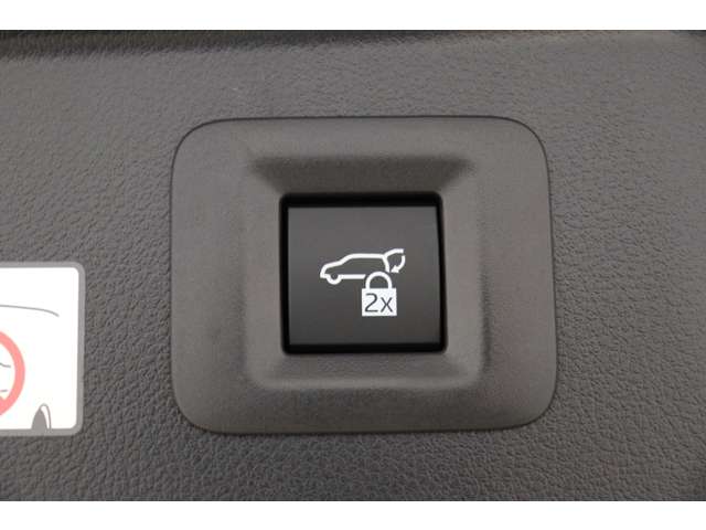 トヨタ ヴェルファイア　ハイブリッド ハイブリッド ２．５ Ｚプレミア Ｅ－ＦＯＵＲ ４ＷＤ R5年 (東海) 99