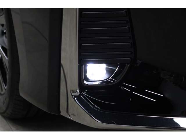 トヨタ ヴェルファイア　ハイブリッド ハイブリッド ２．５ Ｚプレミア Ｅ－ＦＯＵＲ ４ＷＤ R5年 (東海) 99