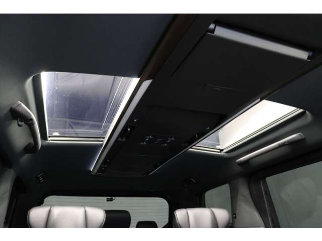 トヨタ ヴェルファイア　ハイブリッド ハイブリッド ２．５ Ｚプレミア Ｅ－ＦＯＵＲ ４ＷＤ R5年 (東海) 99