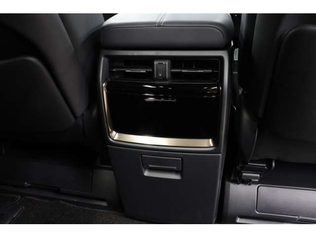 トヨタ ヴェルファイア　ハイブリッド ハイブリッド ２．５ Ｚプレミア Ｅ－ＦＯＵＲ ４ＷＤ R5年 (東海) 99