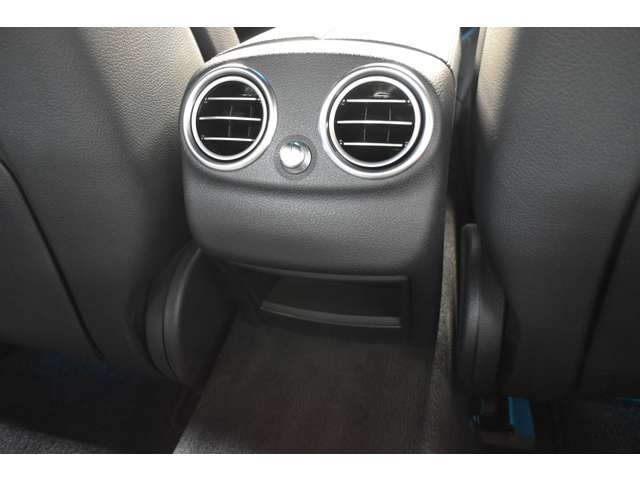 メルセデスベンツ Ｃクラス Ｃ１８０　ローレウスエディション H29年 (関東) 99