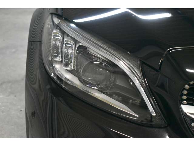 メルセデスベンツ Ｃクラスワゴン Ｃ２００ ローレウス エディション （ＢＳＧ搭載モデル） スポーツプラスパッケージ R2年 (関東) 99