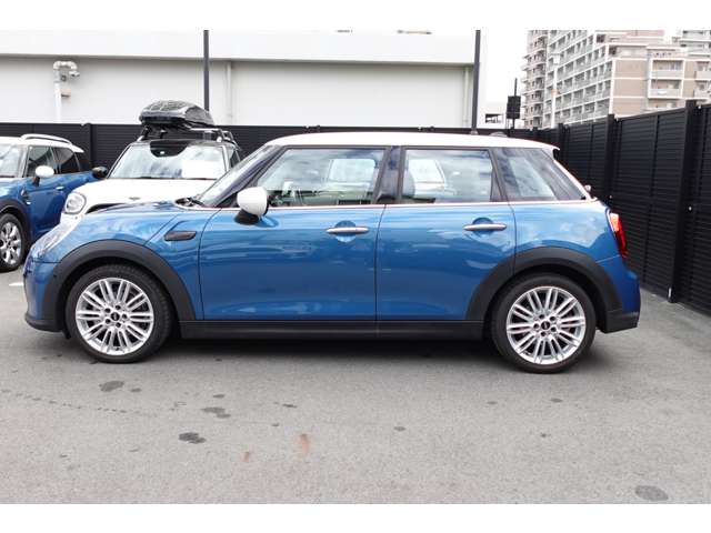 ミニ ミニ クーパー ５ドア プレミアムプラスパッケージ ＤＣＴ R6年 (近畿) 99