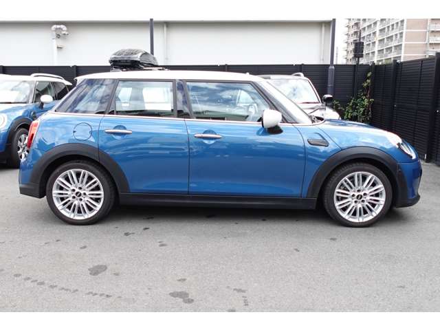 ミニ ミニ クーパー ５ドア プレミアムプラスパッケージ ＤＣＴ R6年 (近畿) 99
