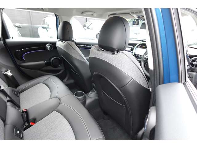 ミニ ミニ クーパー ５ドア プレミアムプラスパッケージ ＤＣＴ R6年 (近畿) 99