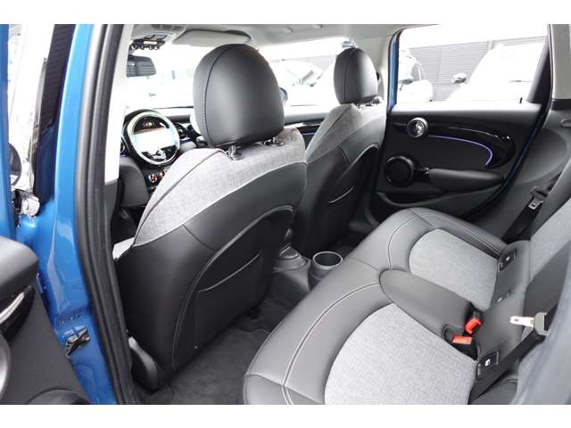 ミニ ミニ クーパー ５ドア プレミアムプラスパッケージ ＤＣＴ R6年 (近畿) 99