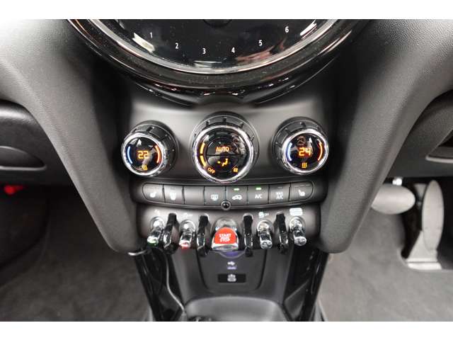 ミニ ミニ クーパー ５ドア プレミアムプラスパッケージ ＤＣＴ R6年 (近畿) 99