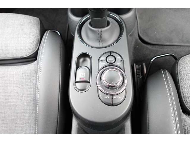 ミニ ミニ クーパー ５ドア プレミアムプラスパッケージ ＤＣＴ R6年 (近畿) 99