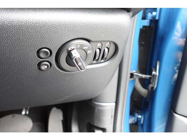 ミニ ミニ クーパー ５ドア プレミアムプラスパッケージ ＤＣＴ R6年 (近畿) 99