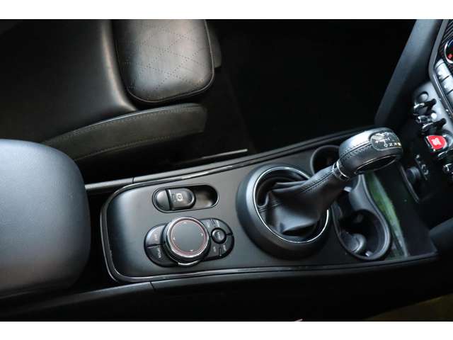 ミニ ミニクロスオーバー クーパー Ｄ H29年 (近畿) 99