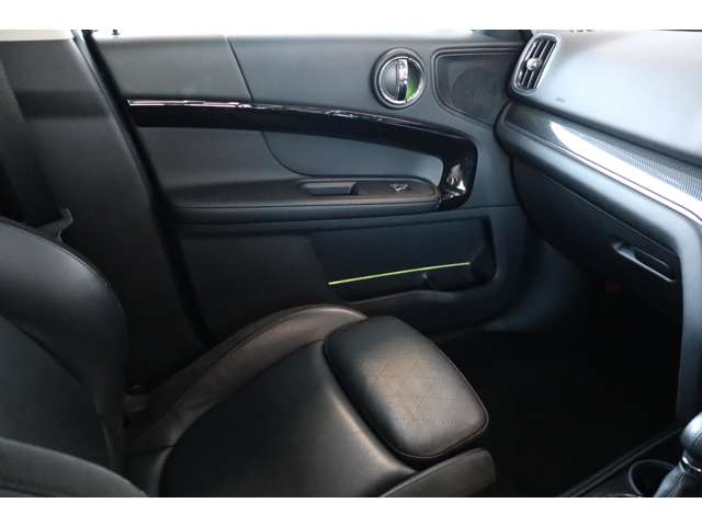 ミニ ミニクロスオーバー クーパー Ｄ H29年 (近畿) 99