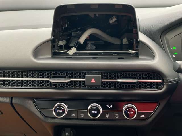 ホンダ ＺＲ－Ｖ ２．０ Ｅ：ＨＥＶ Ｘ R6年 (近畿) 99