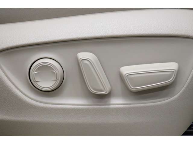 トヨタ ランドクルーザー ３．５ ＺＸ ４ＷＤ R6年 (東海) 99