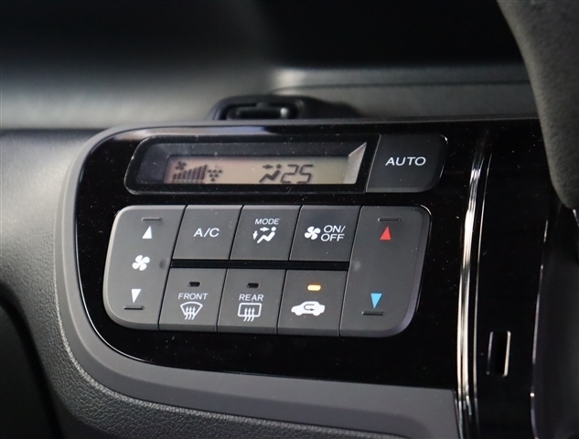 ホンダ Ｎ　ＢＯＸ　スラッシュ ６６０ Ｇ インディロックスタイル R1年 (関東) 99