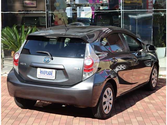 トヨタ アクア １．５ Ｇ H25年 (関東) 99