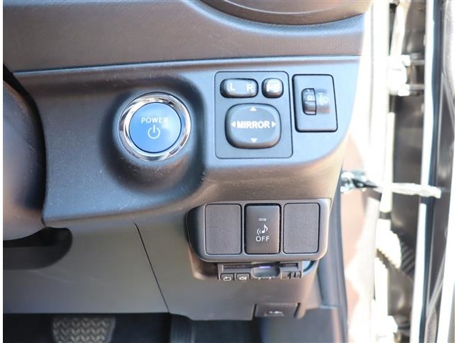 トヨタ アクア １．５ Ｇ H25年 (関東) 99