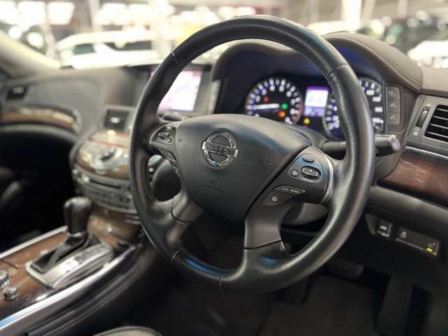 日産 シーマ　ハイブリッド ３．５ ＶＩＰ H24年 (関東) 99