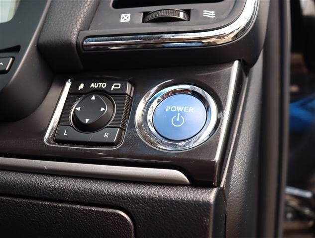 トヨタ クラウン　ハイブリッド ハイブリッド ２．５ Ｓ H25年 (関東) 99