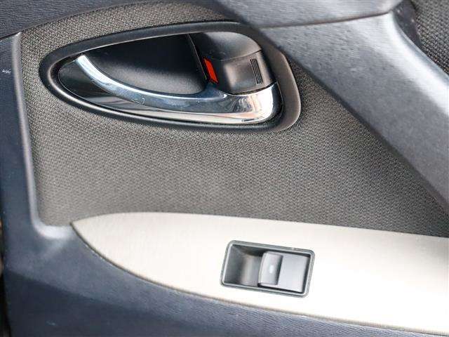 トヨタ アベンシスワゴン ２．０ ＸＩ H24年 (関東) 99