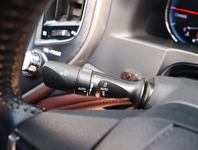 トヨタ クラウン　ハイブリッド ハイブリッド ２．５ Ｓ H25年 (関東) 99