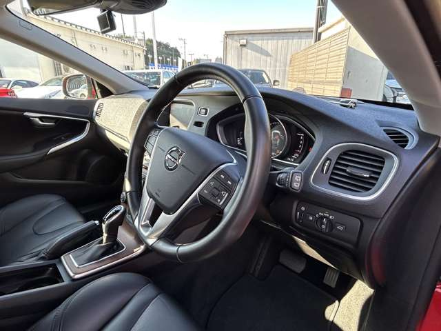 ボルボ Ｖ４０ Ｄ４ インスクリプション ディーゼルターボ H30年 (東北) 99