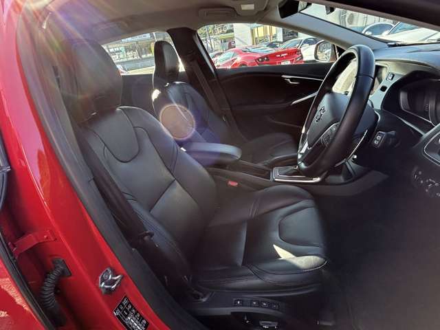 ボルボ Ｖ４０ Ｄ４ インスクリプション ディーゼルターボ H30年 (東北) 99