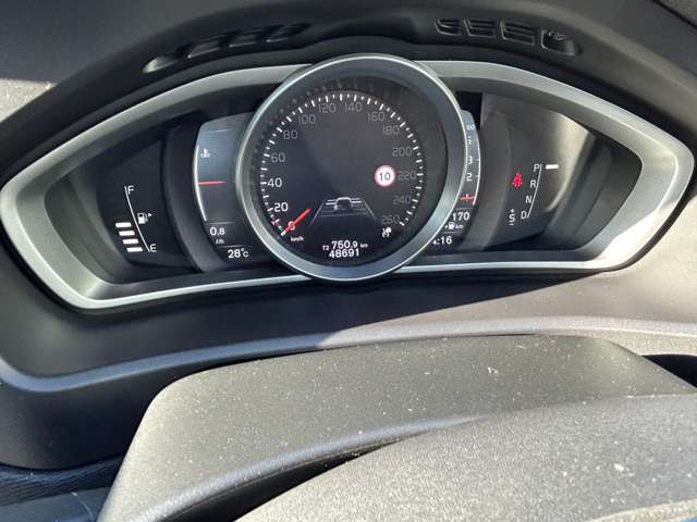 ボルボ Ｖ４０ Ｄ４ インスクリプション ディーゼルターボ H30年 (東北) 99