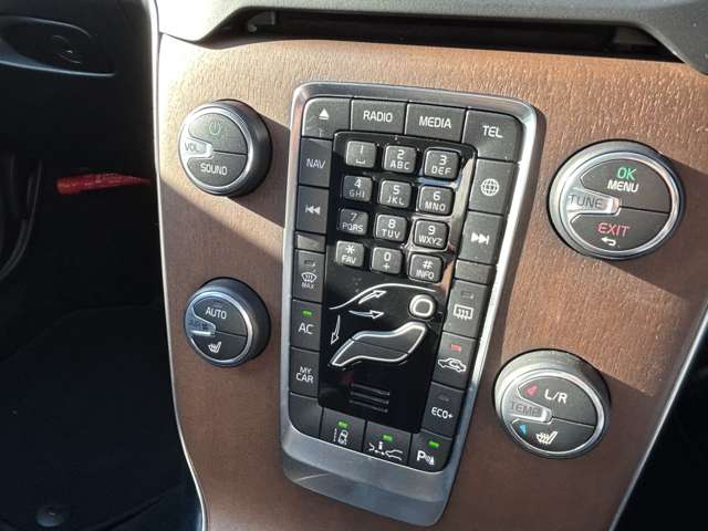 ボルボ Ｖ４０ Ｄ４ インスクリプション ディーゼルターボ H30年 (東北) 99