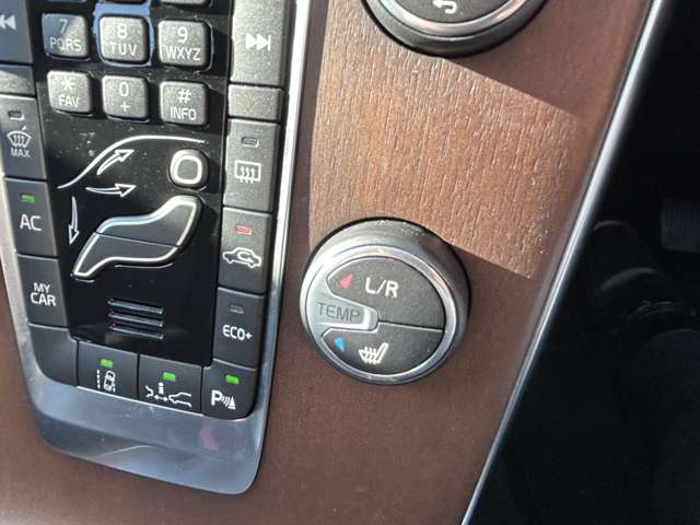 ボルボ Ｖ４０ Ｄ４ インスクリプション ディーゼルターボ H30年 (東北) 99