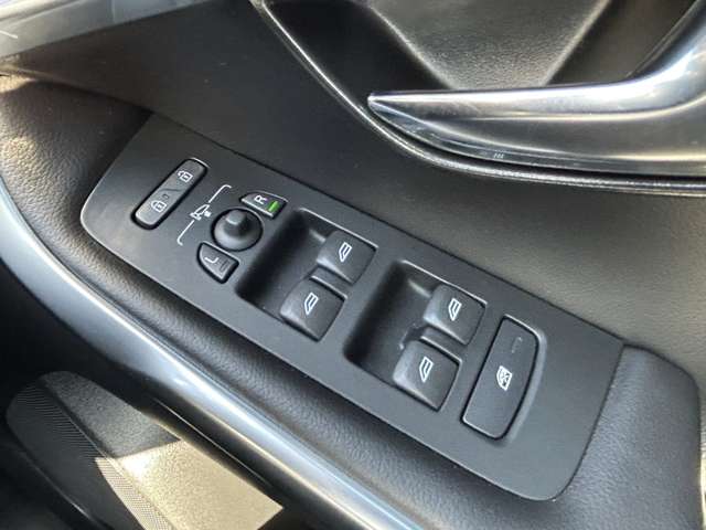 ボルボ Ｖ４０ Ｄ４ インスクリプション ディーゼルターボ H30年 (東北) 99