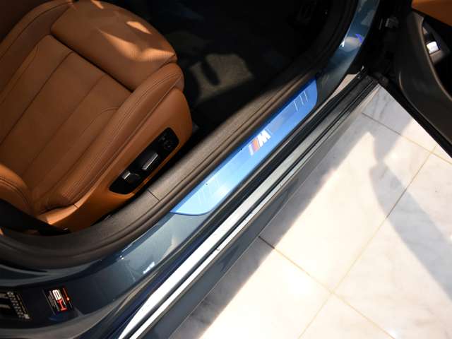 ＢＭＷ ８シリーズ ８４０Ｉ Ｍスポーツ R2年 () 99