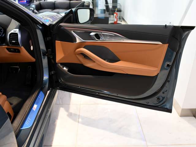 ＢＭＷ ８シリーズ ８４０Ｉ Ｍスポーツ R2年 () 99