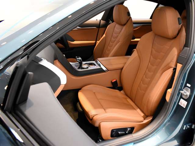 ＢＭＷ ８シリーズ ８４０Ｉ Ｍスポーツ R2年 () 99