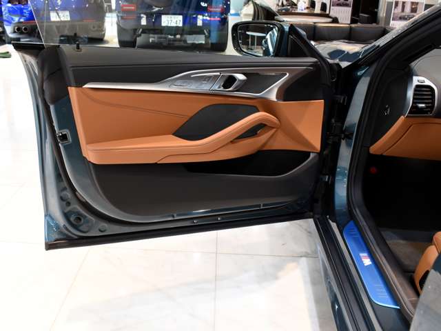 ＢＭＷ ８シリーズ ８４０Ｉ Ｍスポーツ R2年 () 99